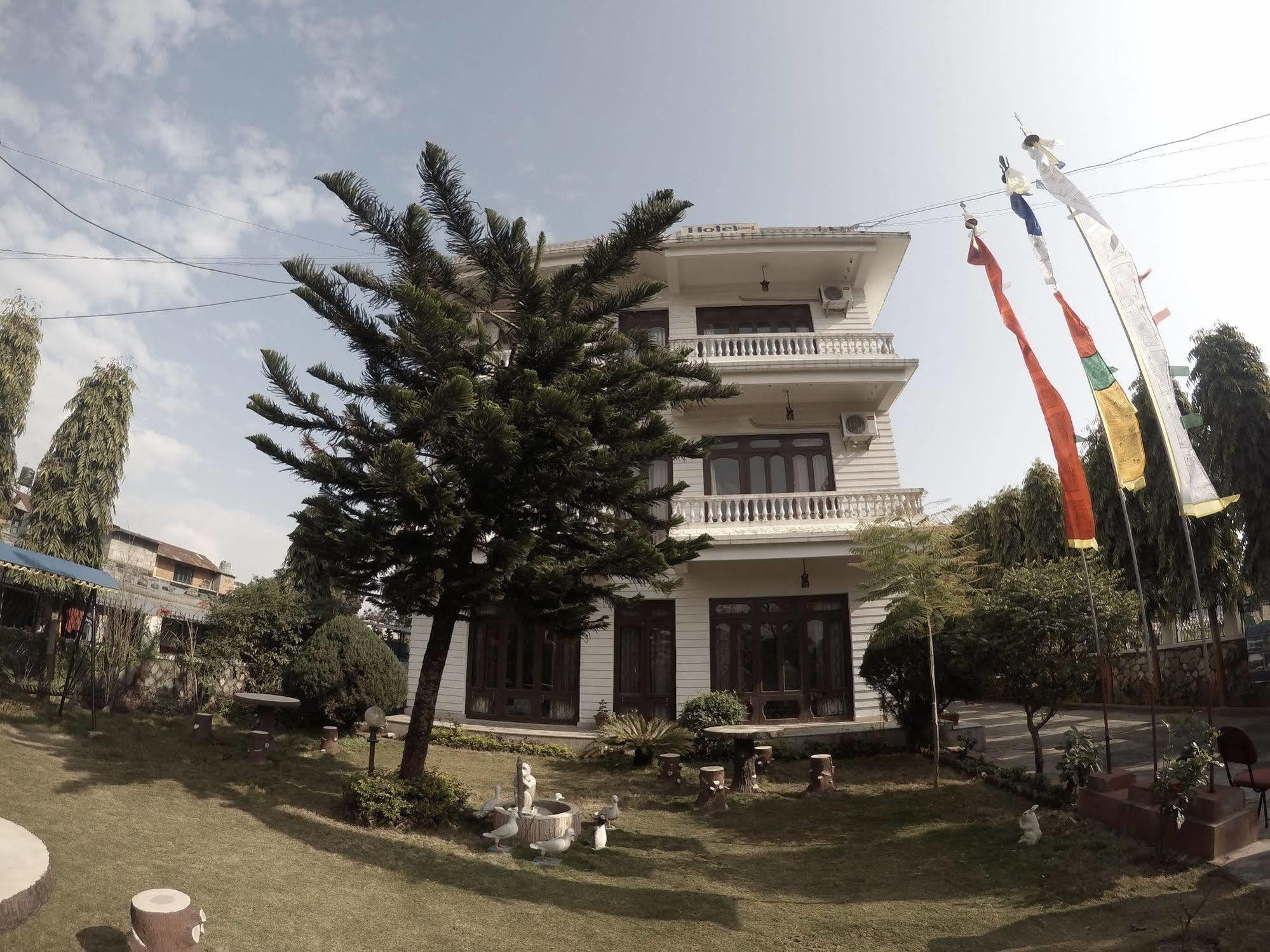 Hotel Dream Pokhara Esterno foto